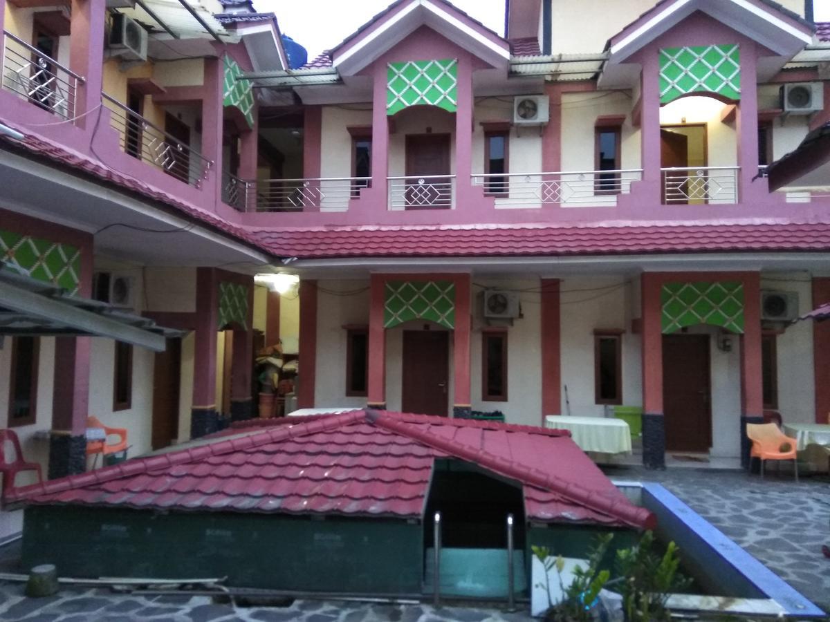 Pondok Cemara Hotel Medan Ngoại thất bức ảnh